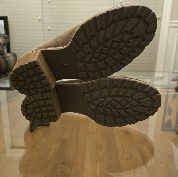 LL Bean Deerfield Mule Slip-on Clogs -- Tan Suede. New without box/tags. - Picture 4 of 4